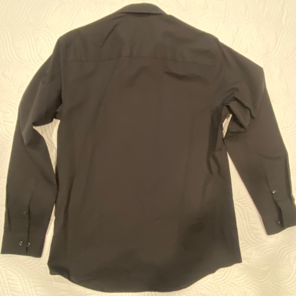 Unlisted a Kenneth Cole Production button down SIZE: 15 - 15 1/2, 32/33 - Picture 3 of 4